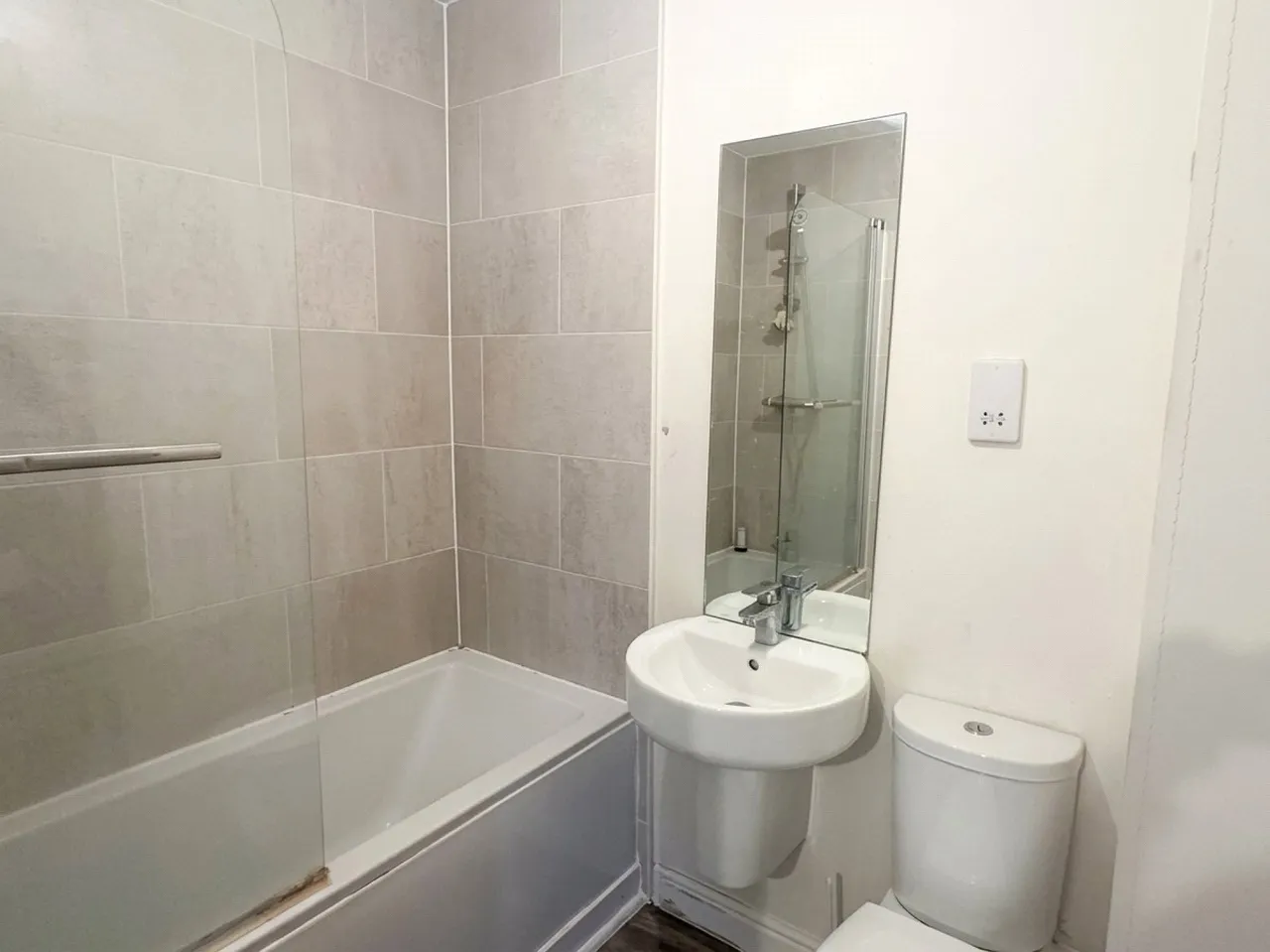 Great Clover Leaze, Bristol, BS16, photo 4