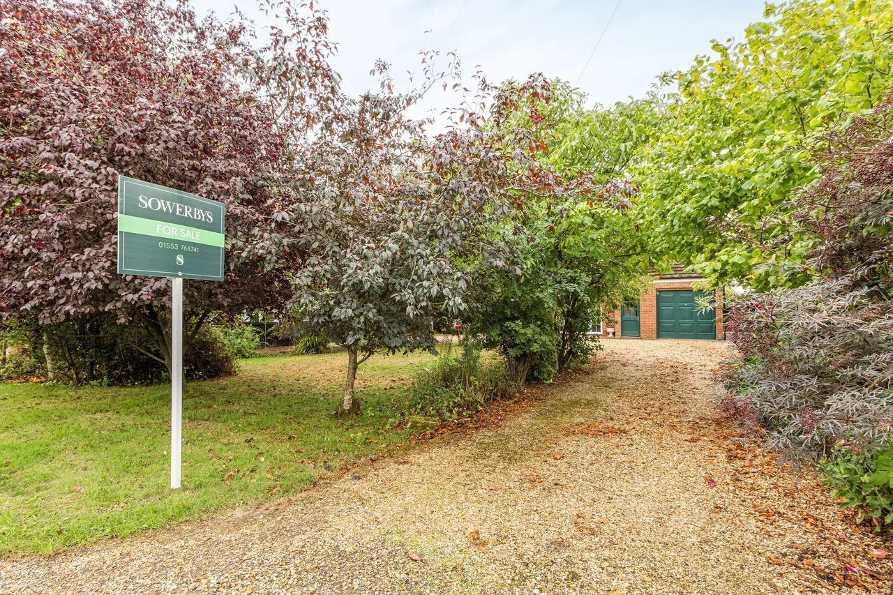 Detached Spacious Home in Walpole St, photo 23