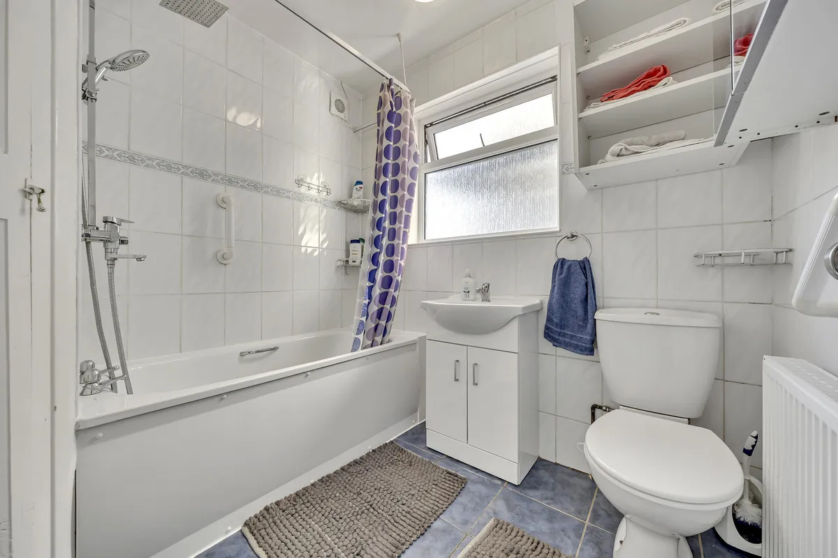Clockhouse Lane, Romford, RM5, photo 15