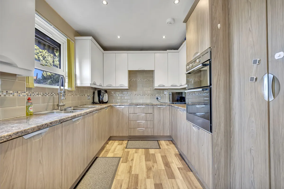 Clockhouse Lane, Romford, RM5, photo 5