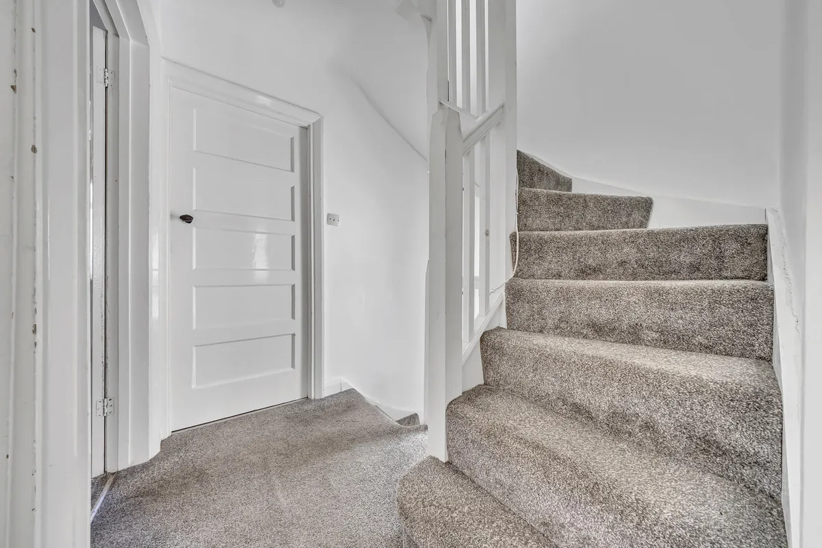 Clockhouse Lane, Romford, RM5, photo 16