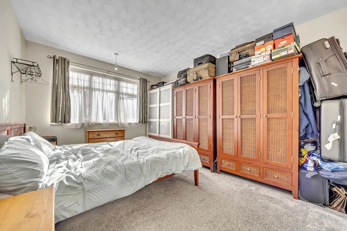 Clockhouse Lane, Romford, RM5, photo 14