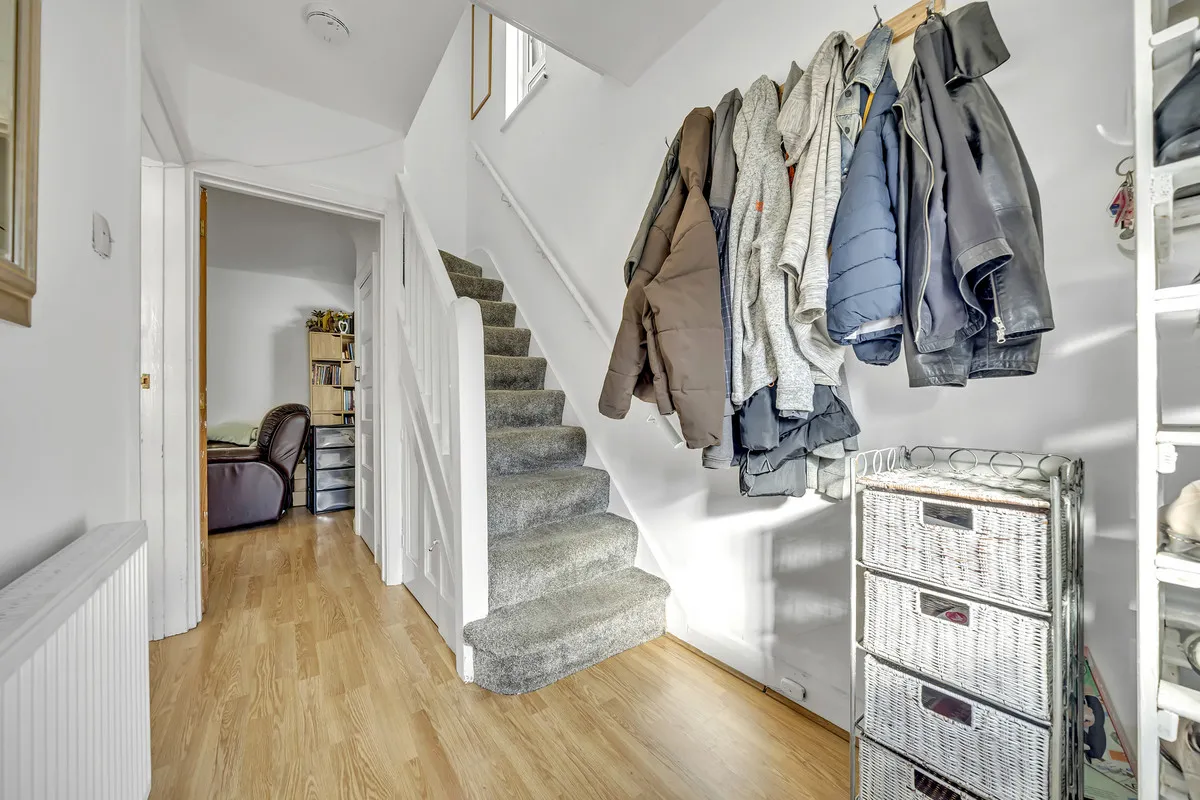 Clockhouse Lane, Romford, RM5, photo 11