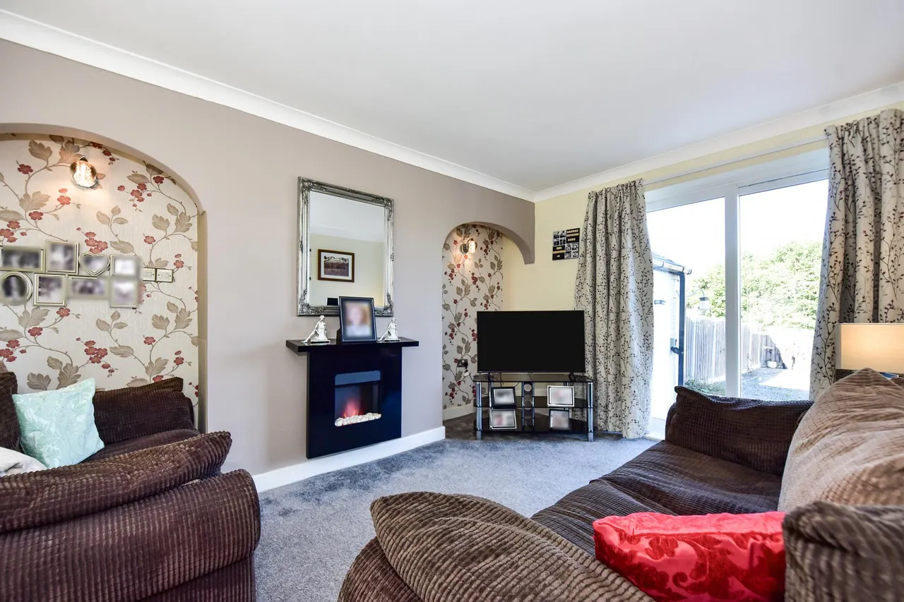 Highfield Road, Greasbrough, S61, photo 5