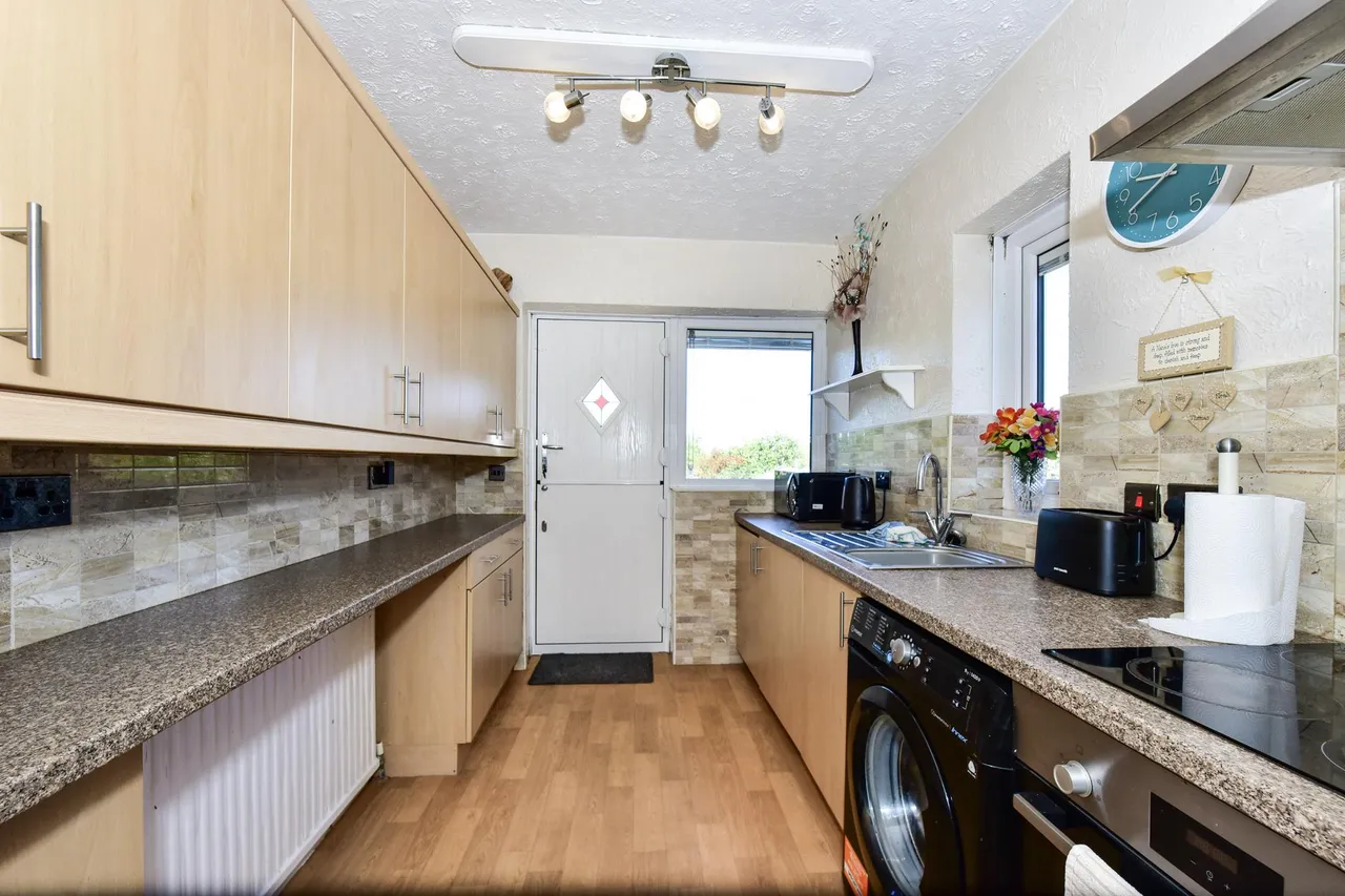 Highfield Road, Greasbrough, S61, photo 8