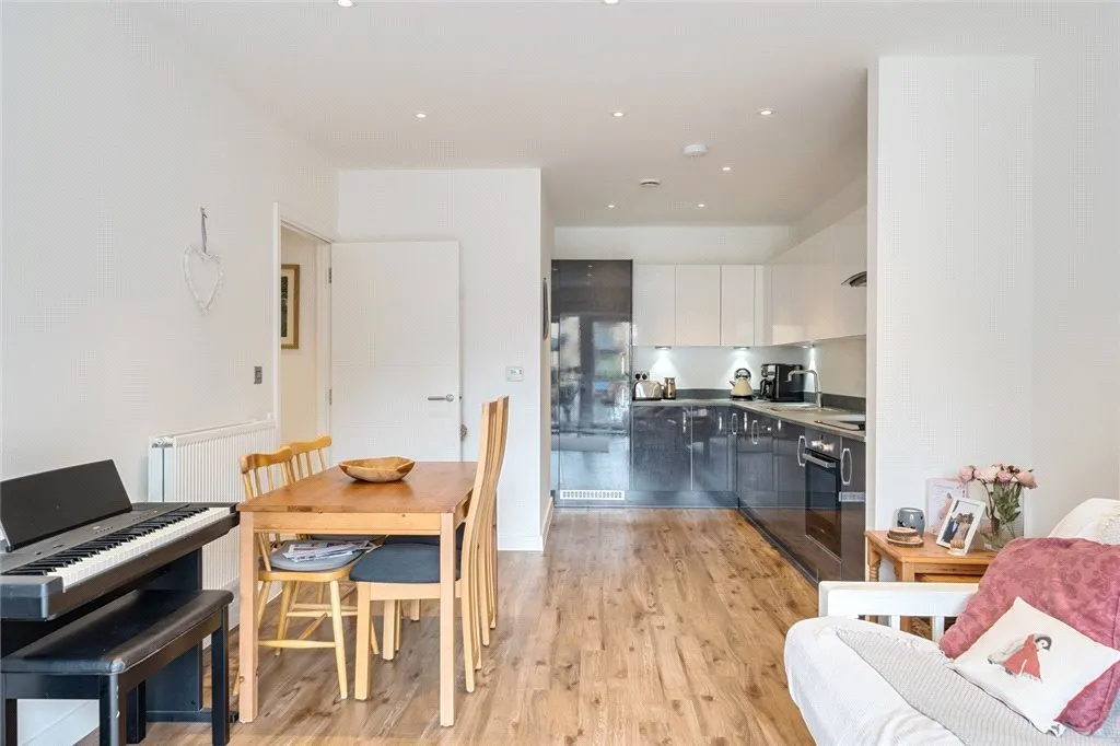 Rolfe Terrace, SE18, photo 2