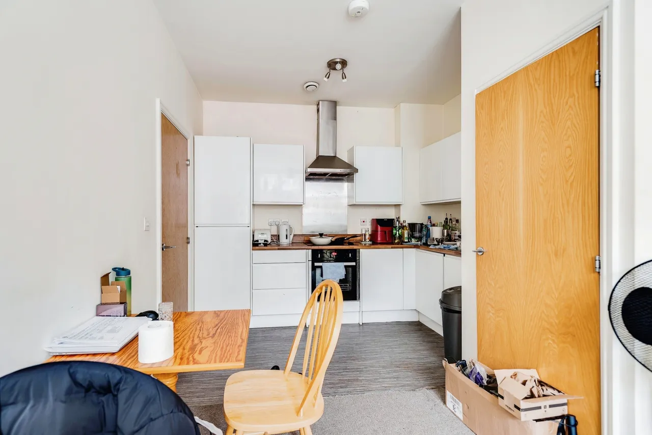 Farnsby Street, Swindon, Wiltshire, SN1, photo 5