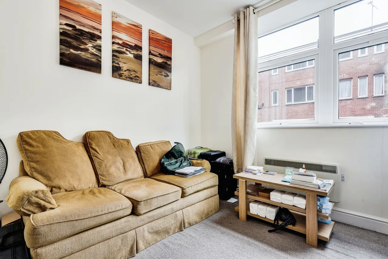 Farnsby Street, Swindon, Wiltshire, SN1, photo 6