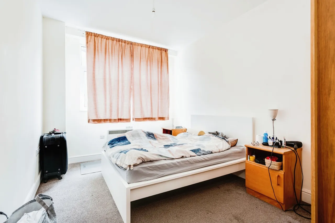 Farnsby Street, Swindon, Wiltshire, SN1, photo 8
