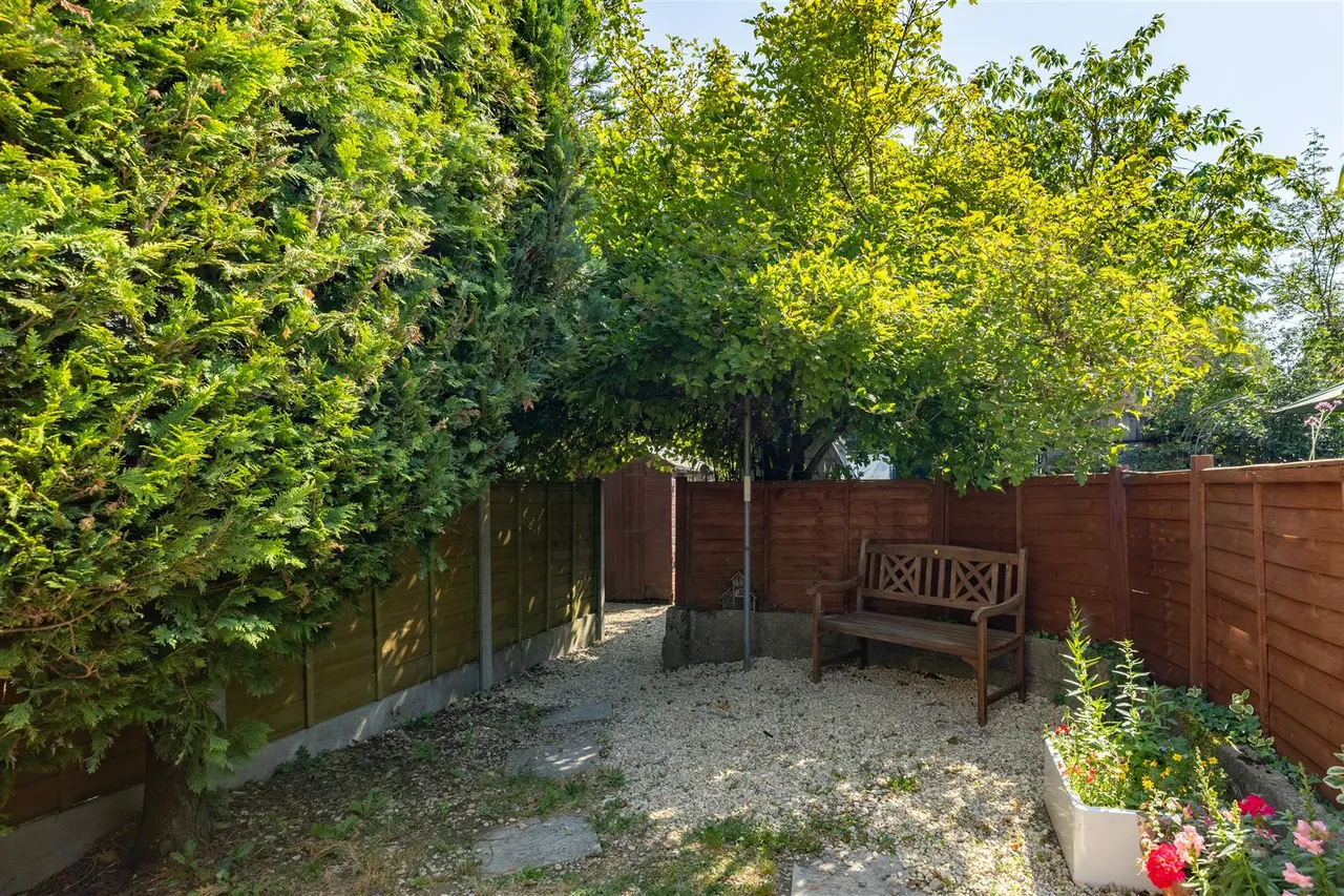 Ashton Road, Siddington, GL7, photo 31