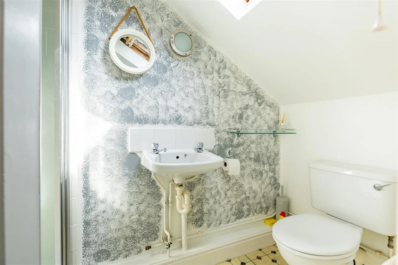 Ashton Road, Siddington, GL7, photo 28