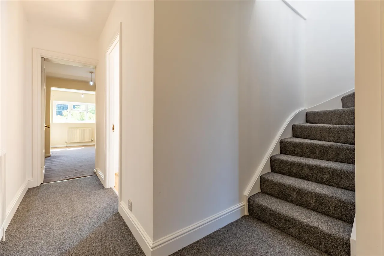 Ashton Road, Siddington, GL7, photo 21