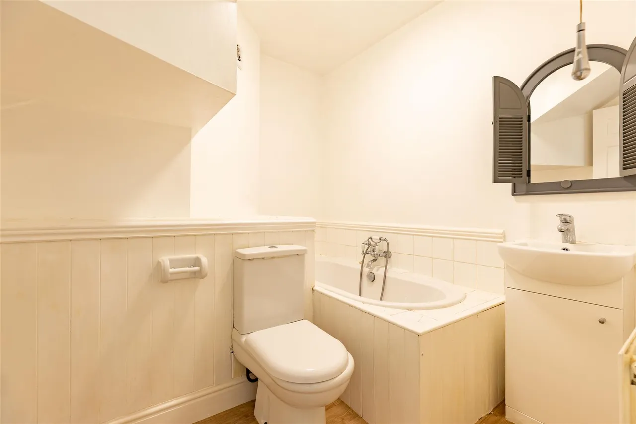 Ashton Road, Siddington, GL7, photo 23