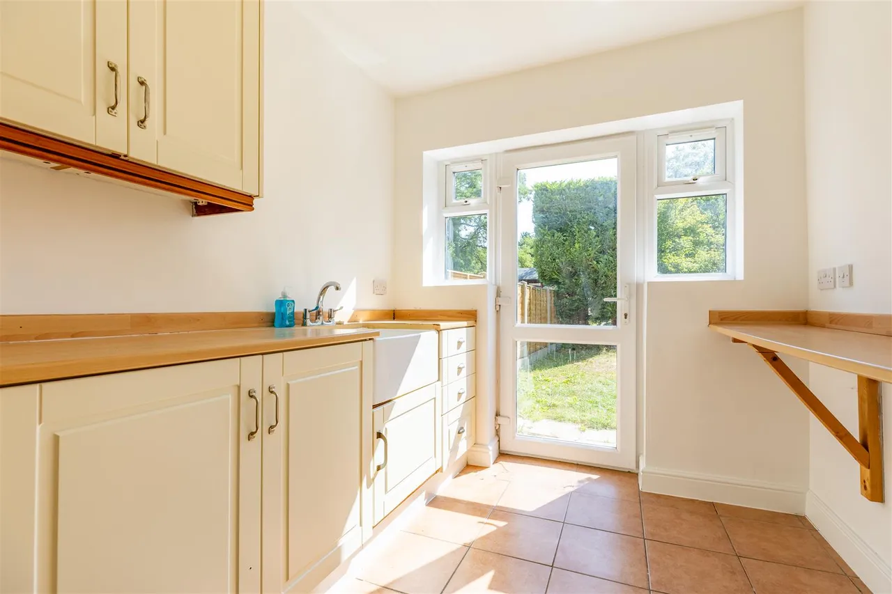 Ashton Road, Siddington, GL7, photo 6