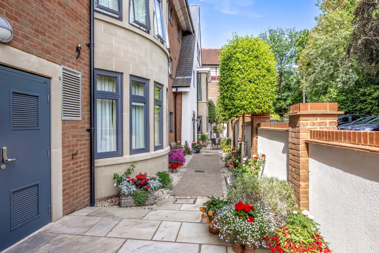 Bolnore Road, Fleur De Lis, RH16, photo 15