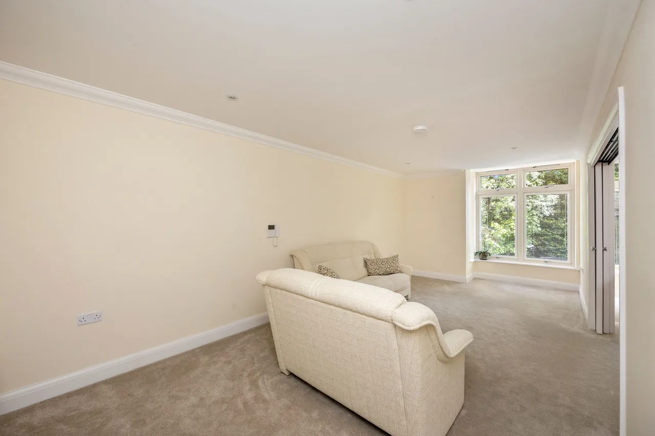 Bolnore Road, Fleur De Lis, RH16, photo 7