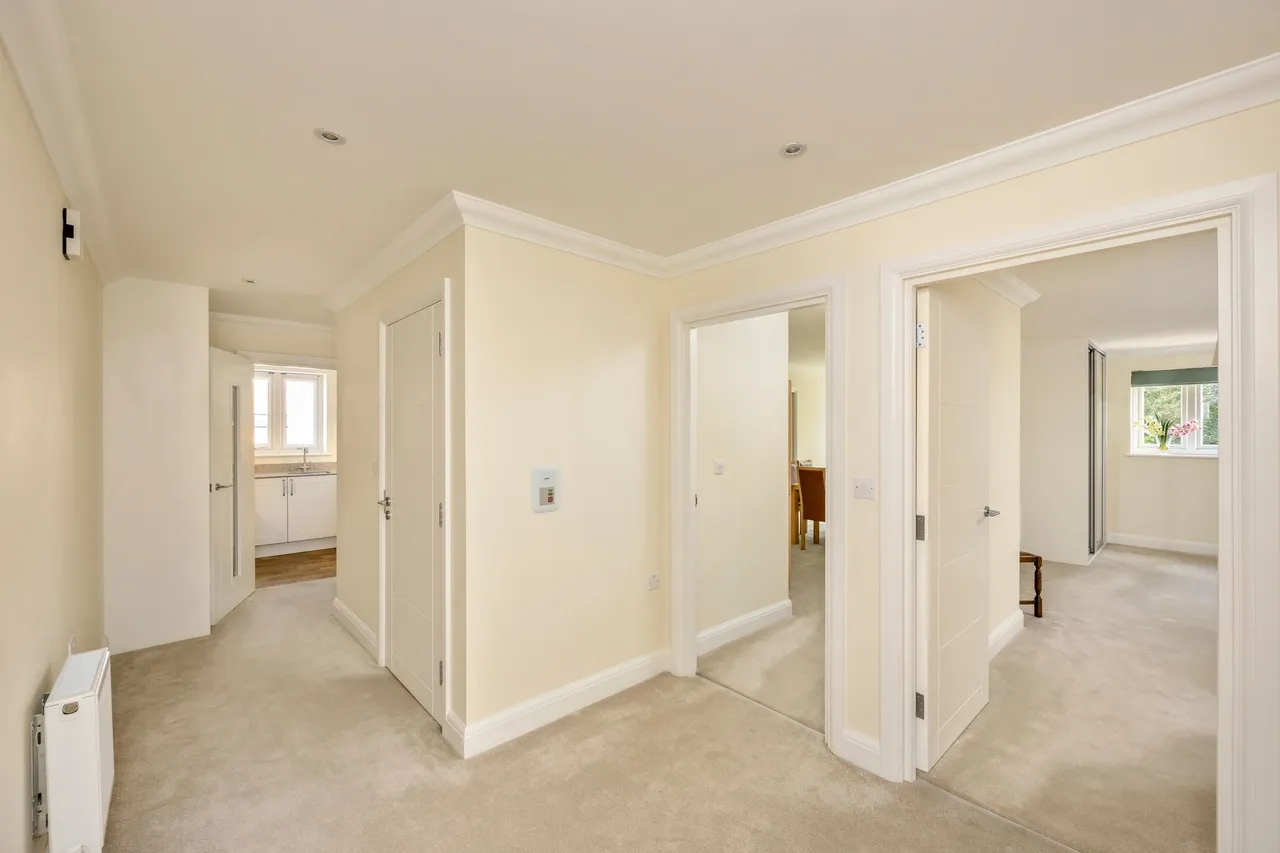 Bolnore Road, Fleur De Lis, RH16, photo 4
