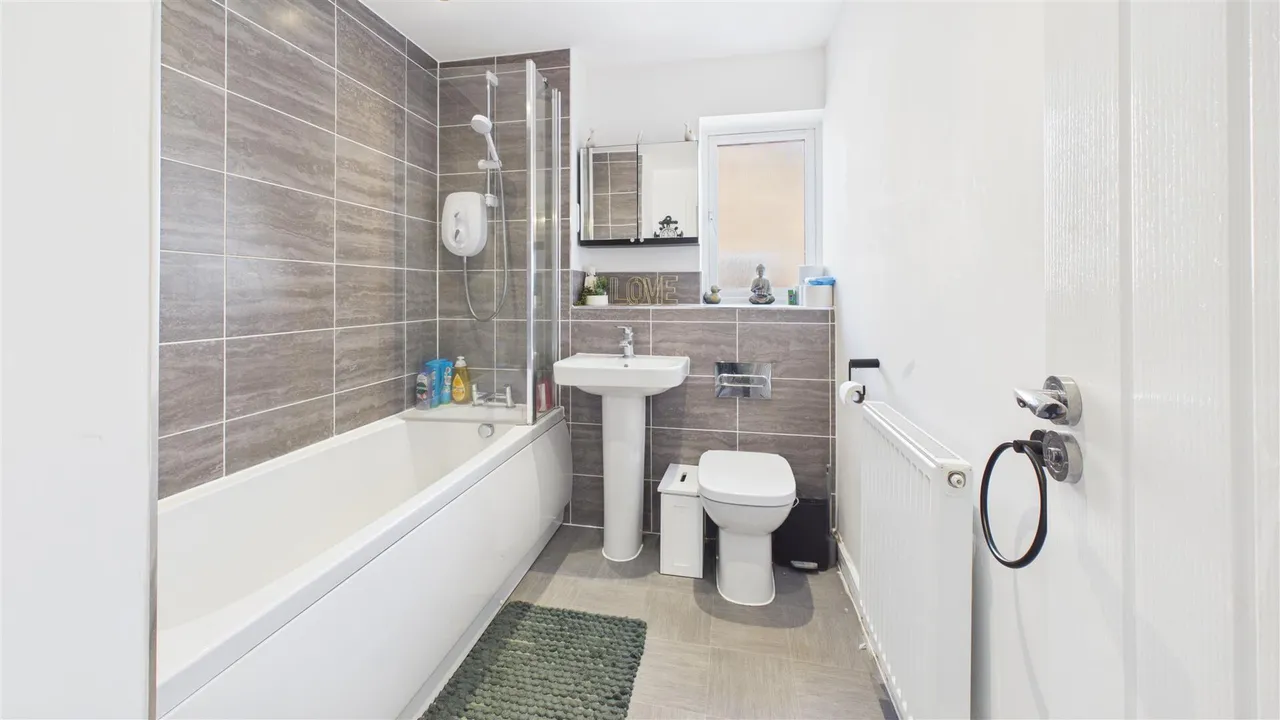 Craigmore Close, Bourne, photo 17
