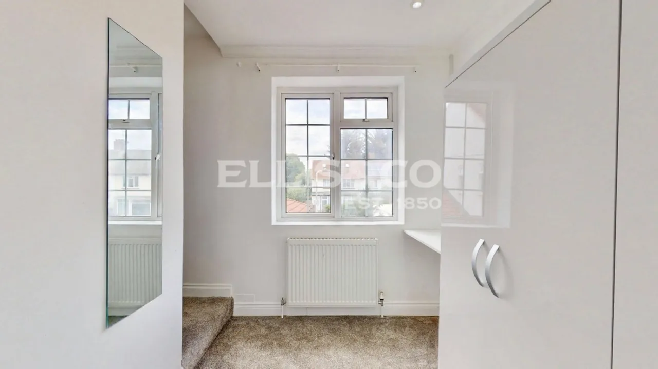Thorn Close, Northolt, UB5, photo 10