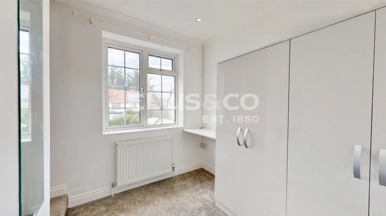 Thorn Close, Northolt, UB5, photo 8
