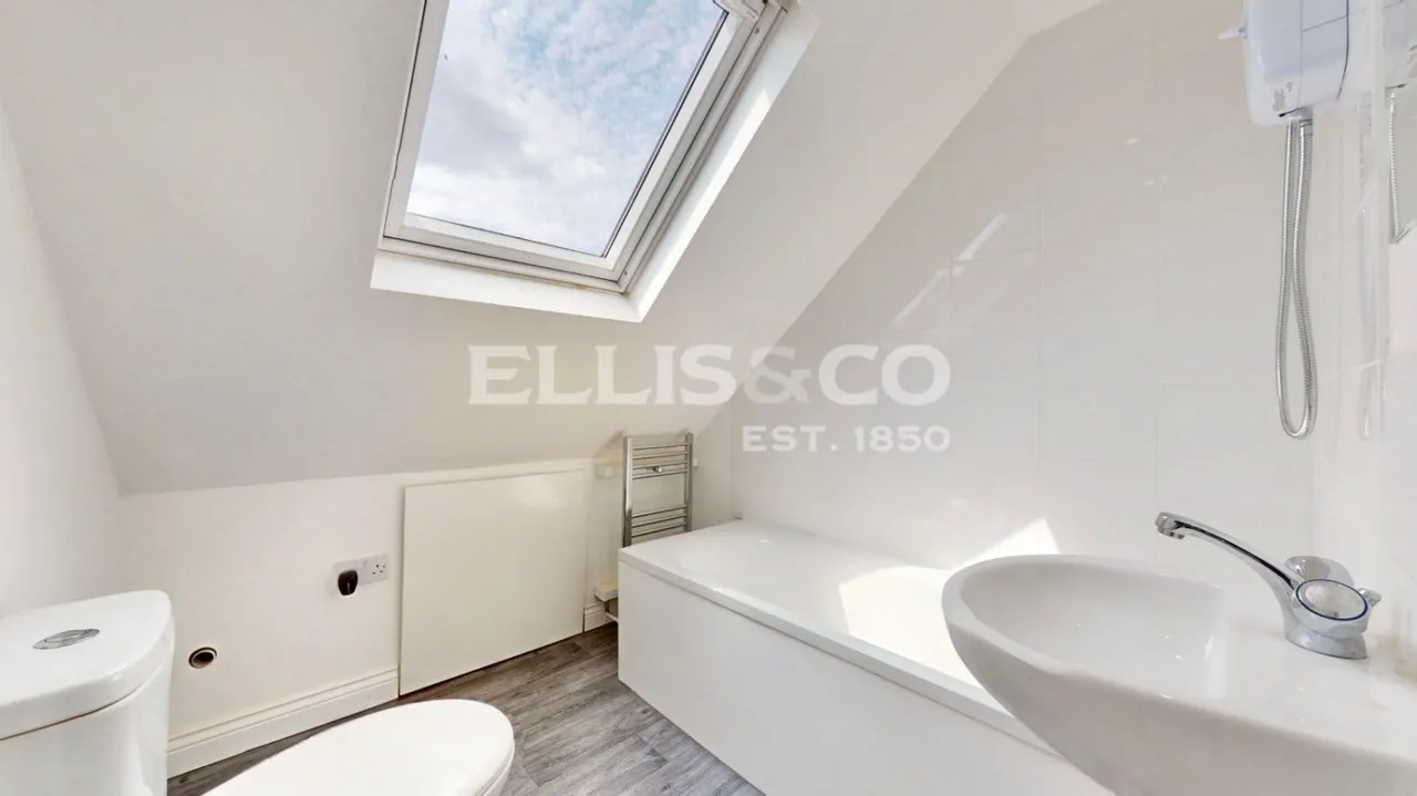 Thorn Close, Northolt, UB5, photo 12