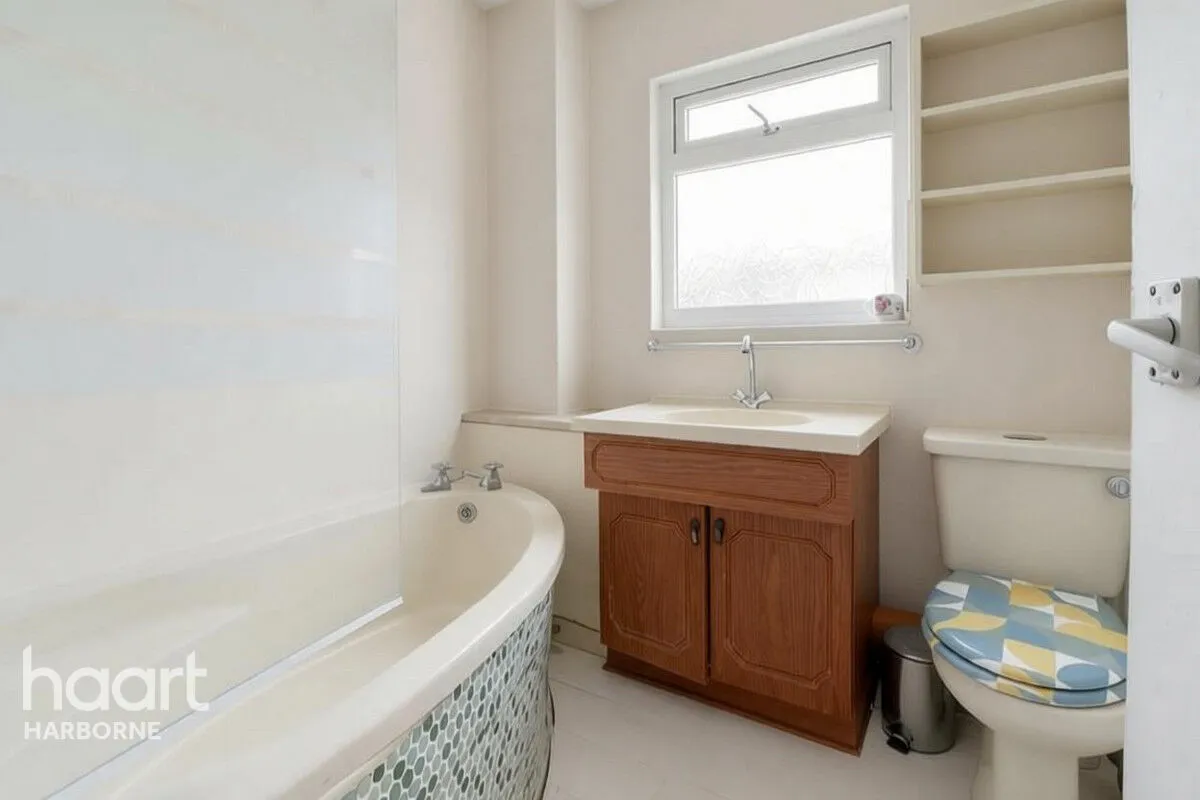 Rothesay Croft, Bartley Green, B32, photo 16