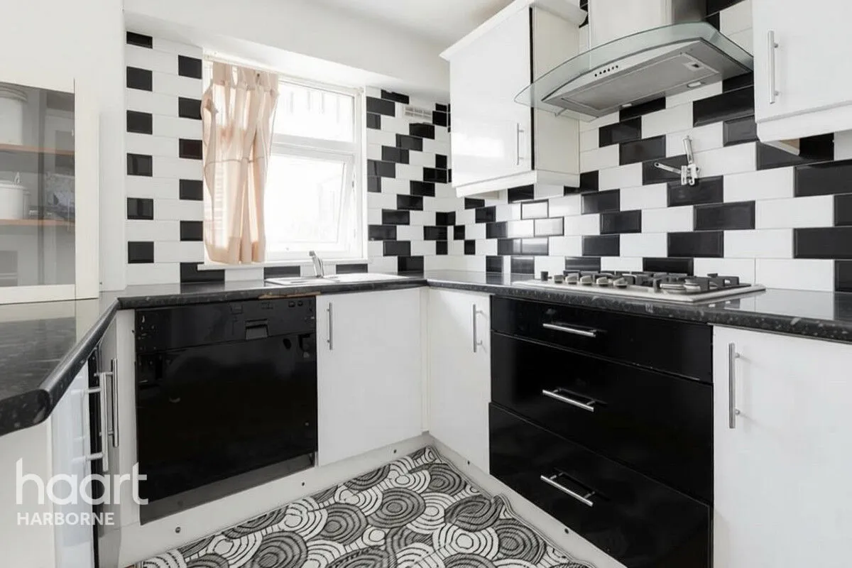 Rothesay Croft, Bartley Green, B32, photo 4