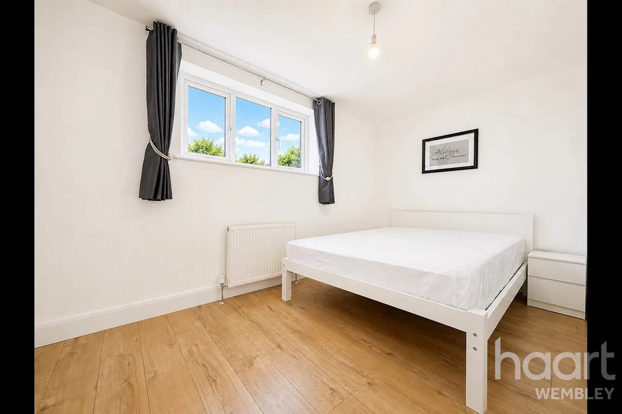Crawford Avenue, HA0, photo 8