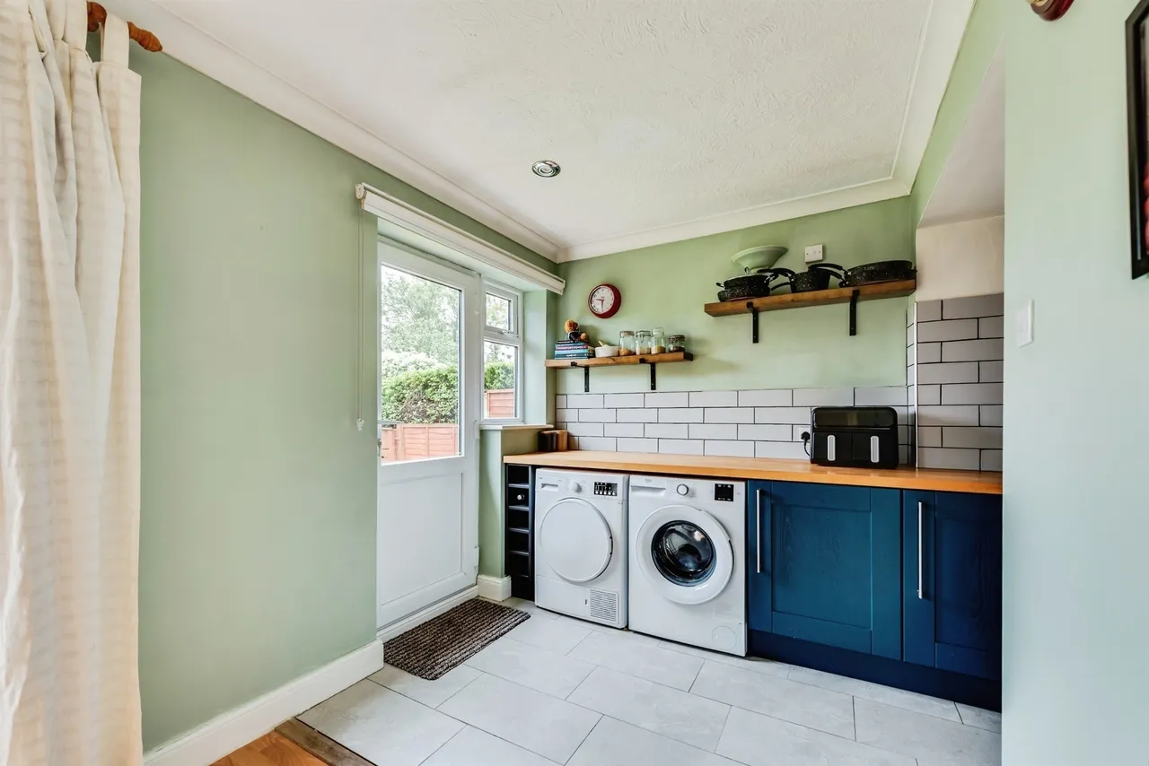 Sixpenny Lane, Chalgrove, OX44, photo 16