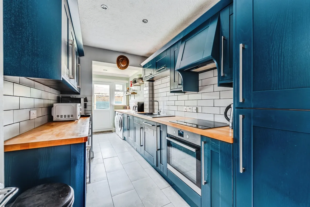 Sixpenny Lane, Chalgrove, OX44, photo 5