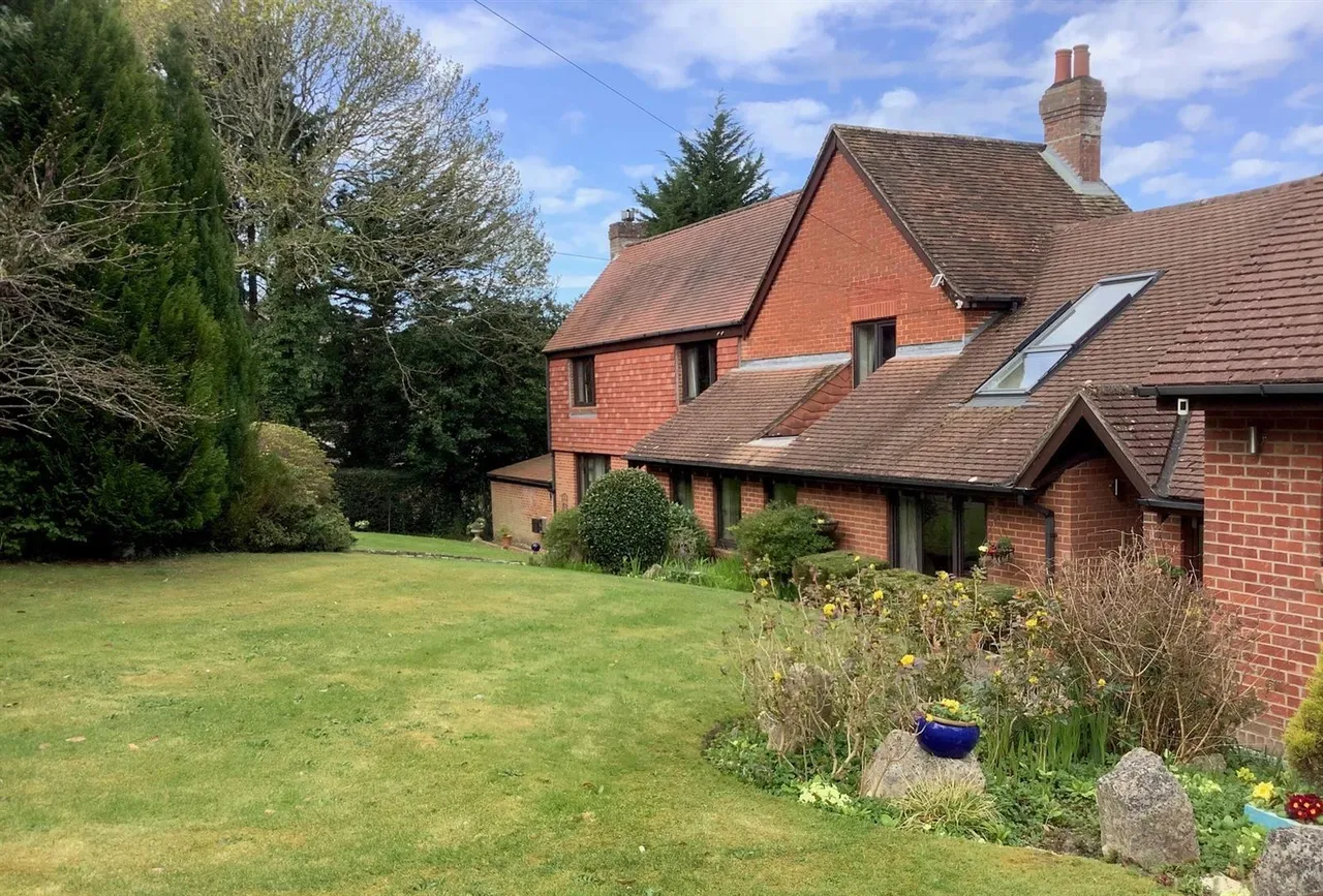 Chapel Road, Sarisbury Green, photo 16