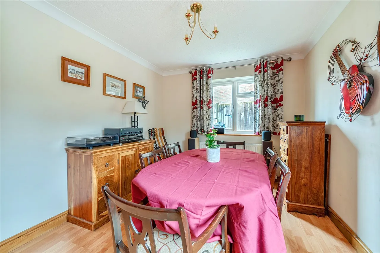 Albert Road, Bagshot, GU19, photo 10