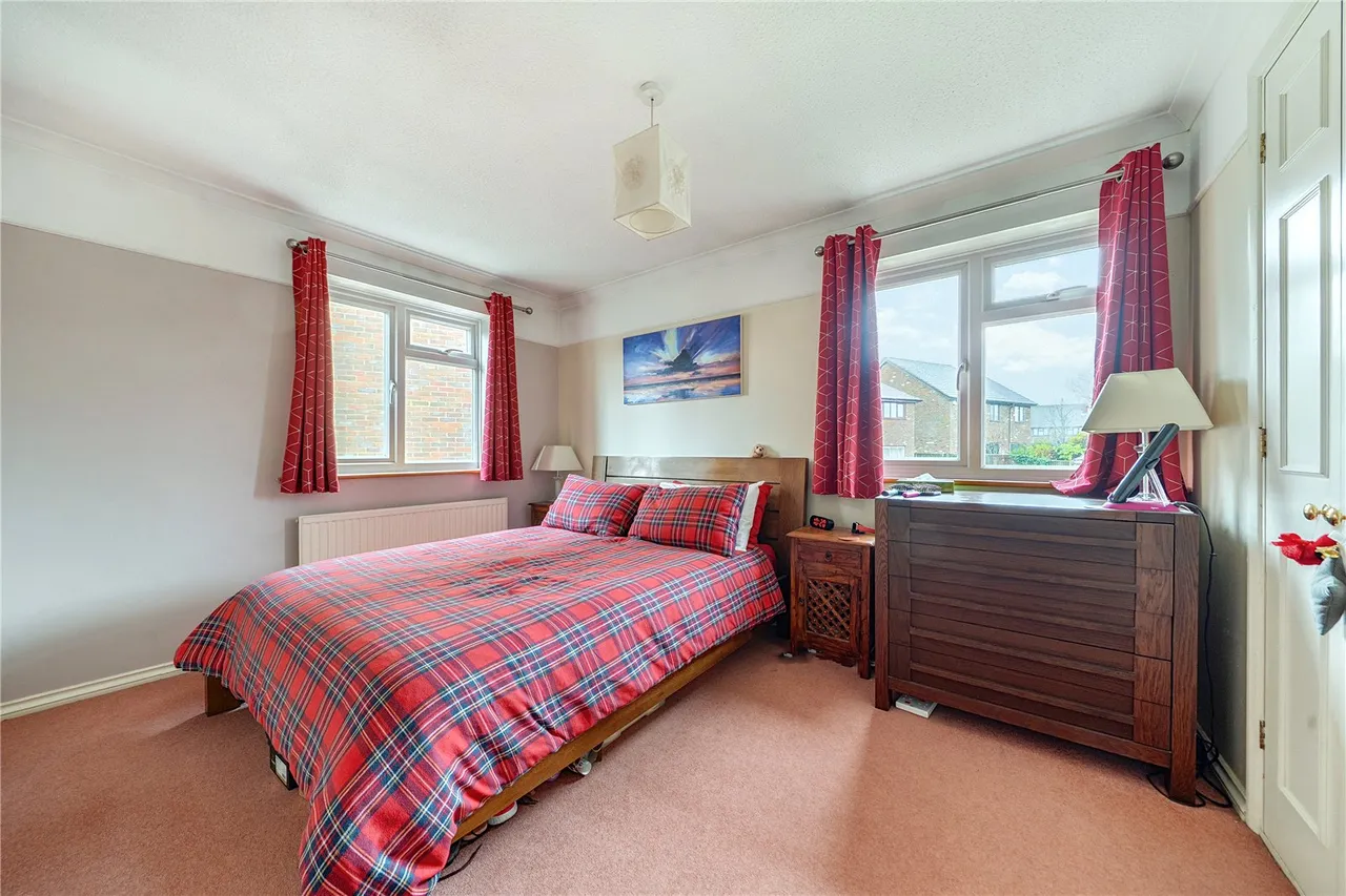 Albert Road, Bagshot, GU19, photo 6