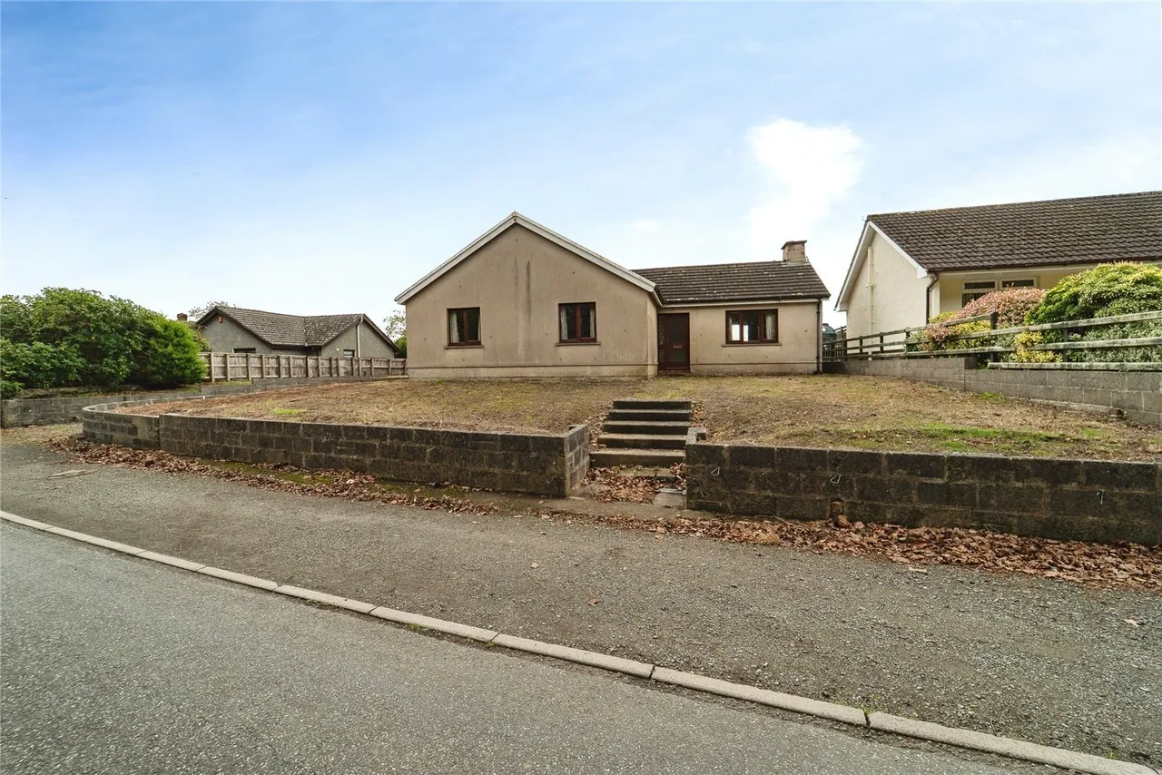 3 bed house for sale, New Road, Hook, SA62
