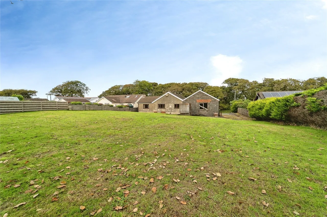 New Road, Hook, SA62, photo 2