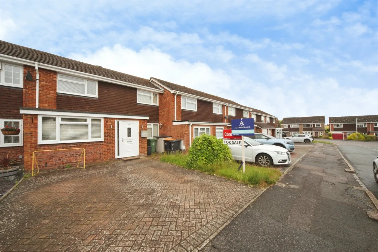3 bed house for sale, Englands Avenue, Dunstable, LU6