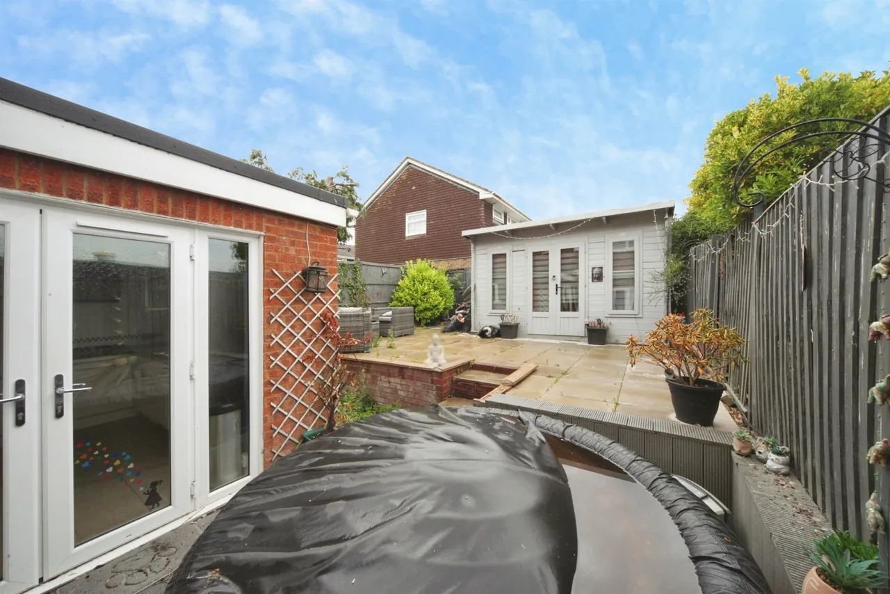 Englands Avenue, Dunstable, LU6, photo 11