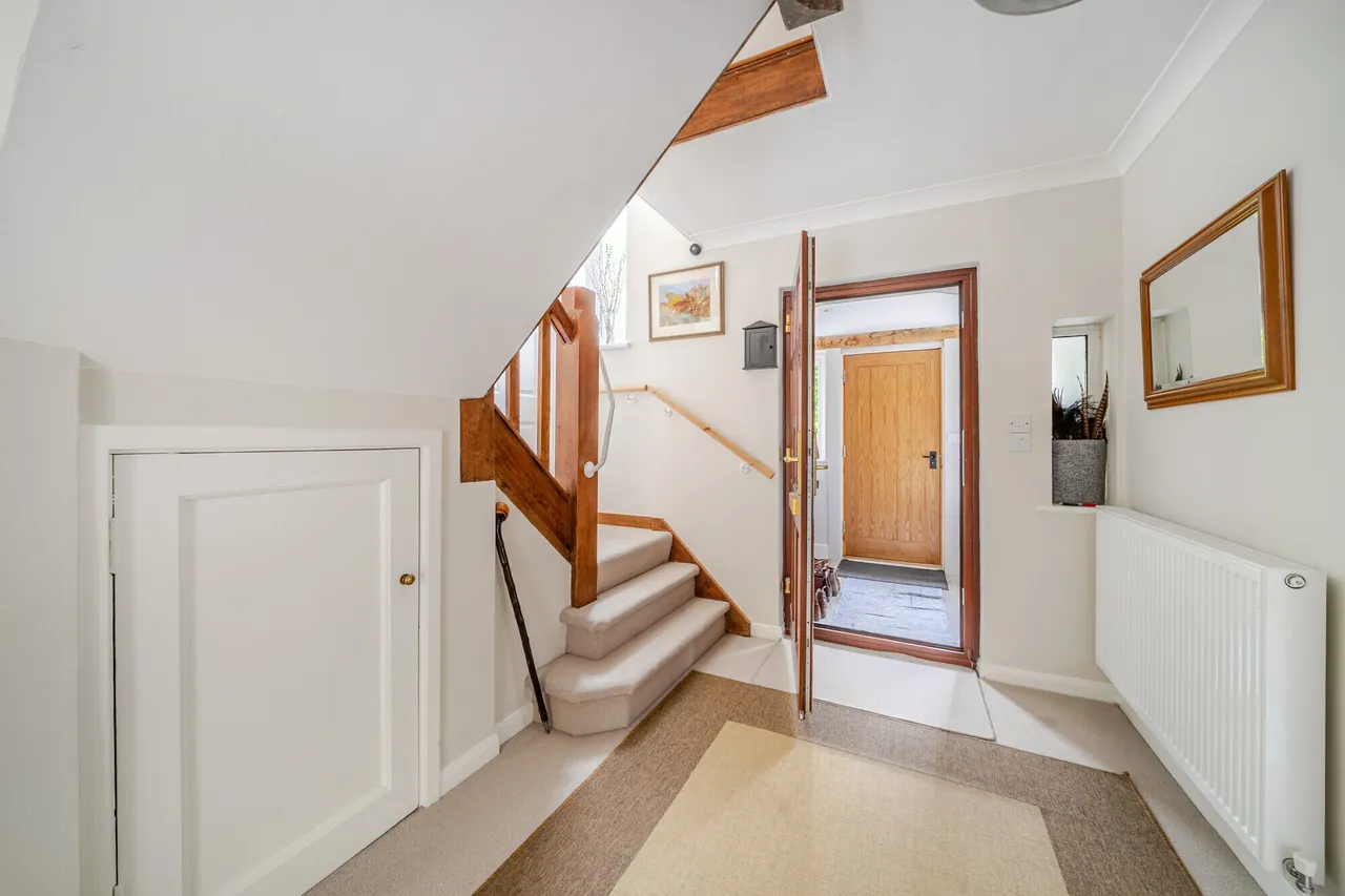 The Close, Farnham, GU9, photo 6