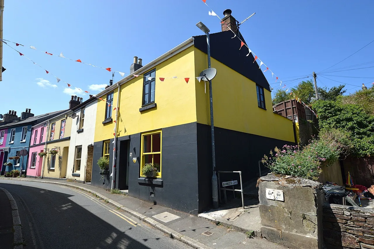 2 bed property for sale, West Street, Millbrook, PL10