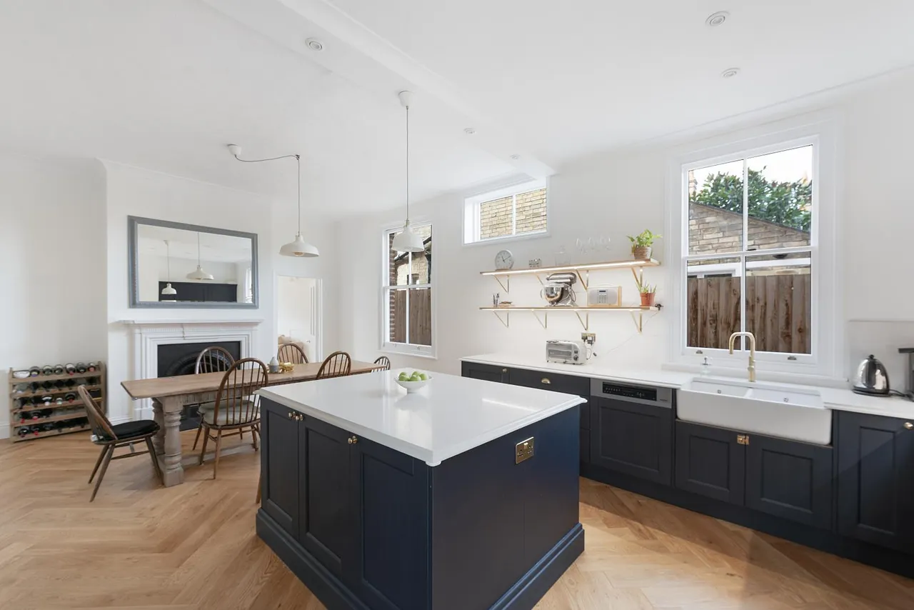 Avenue Road, St. Neots, PE19, photo 4