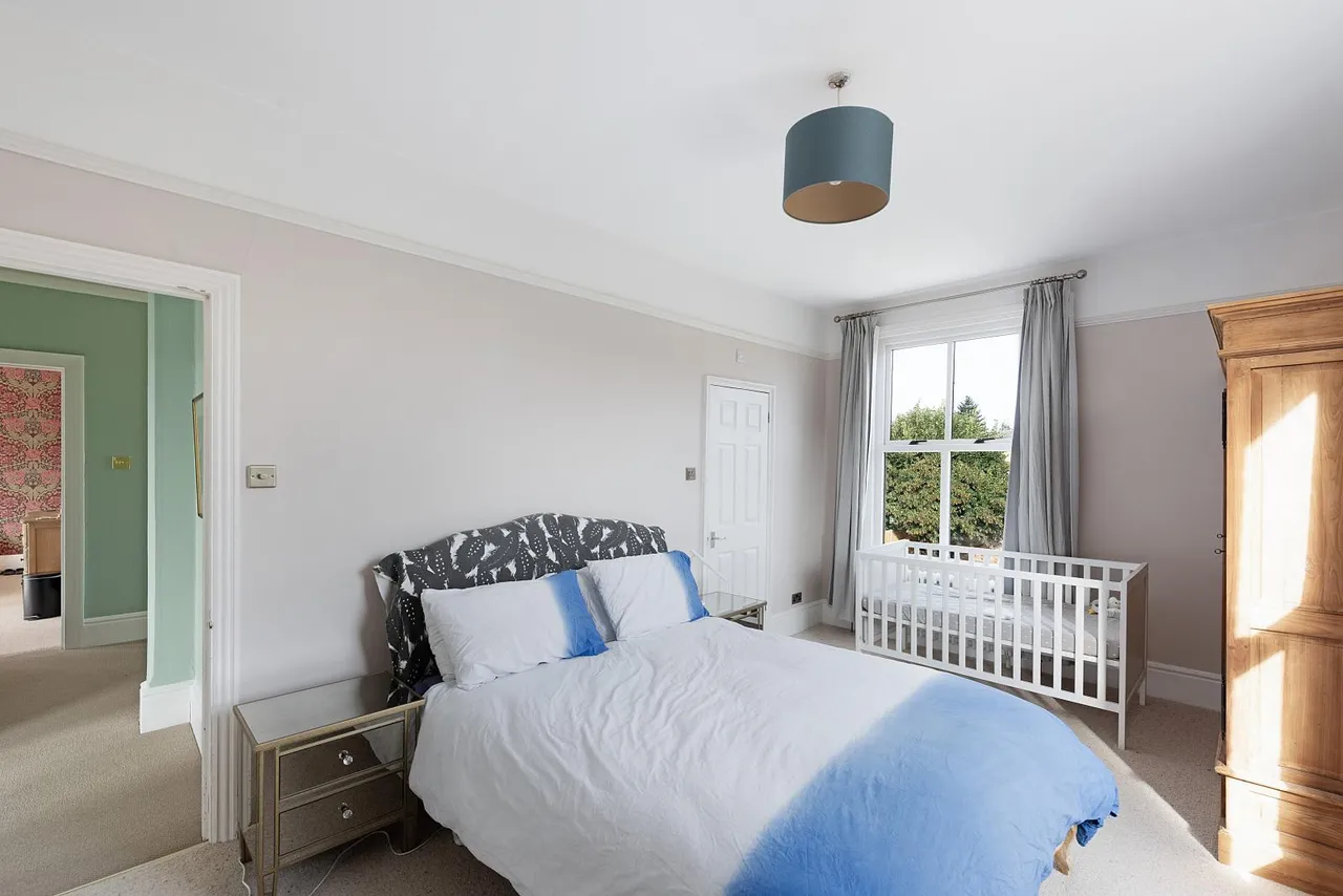 Avenue Road, St. Neots, PE19, photo 14