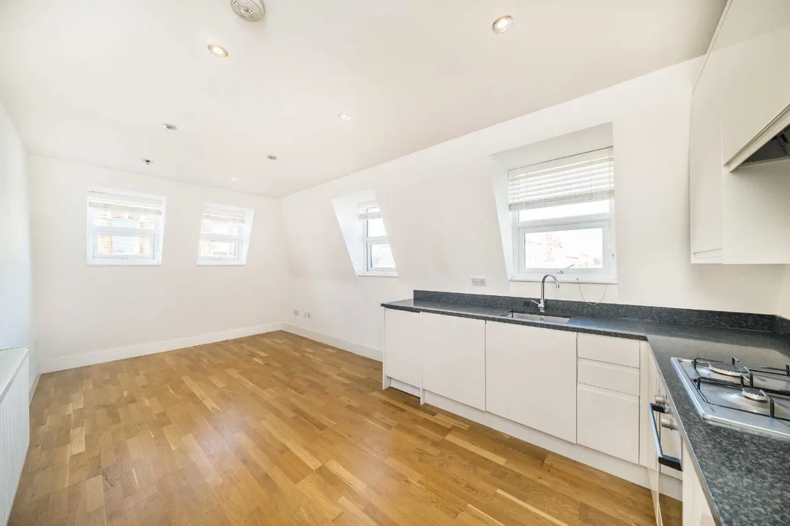 Trinity Road, SW17, photo 3