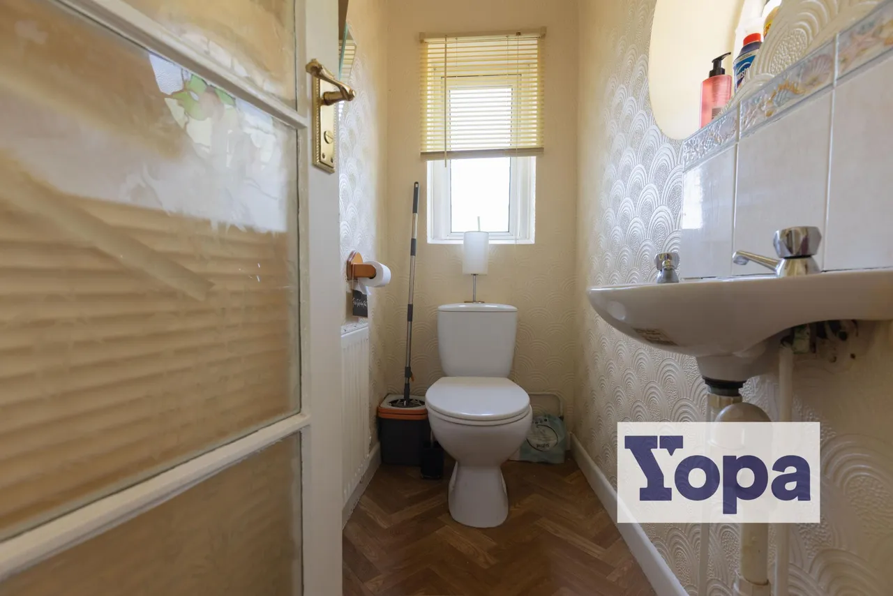 Castle Lane East, Bournemouth, BH7, photo 14