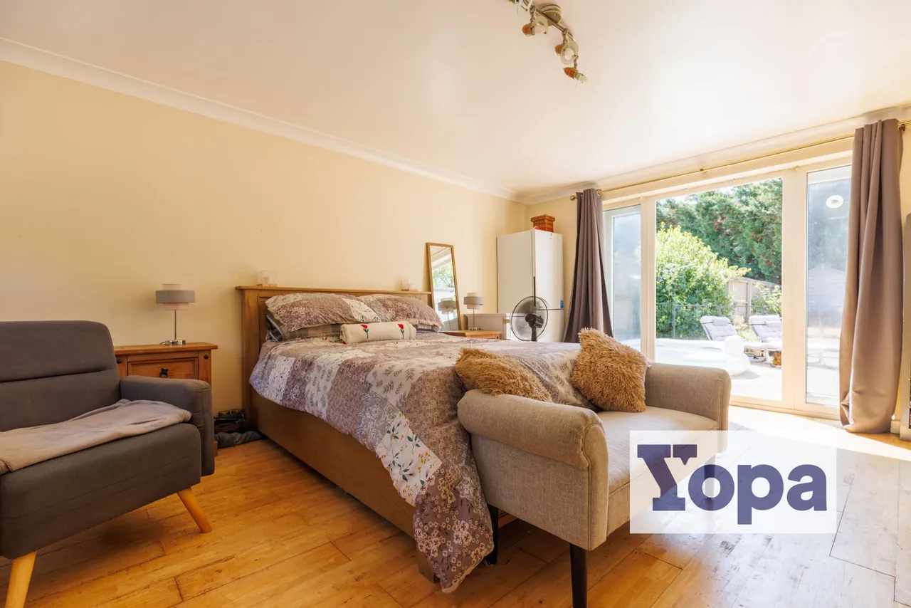Castle Lane East, Bournemouth, BH7, photo 9