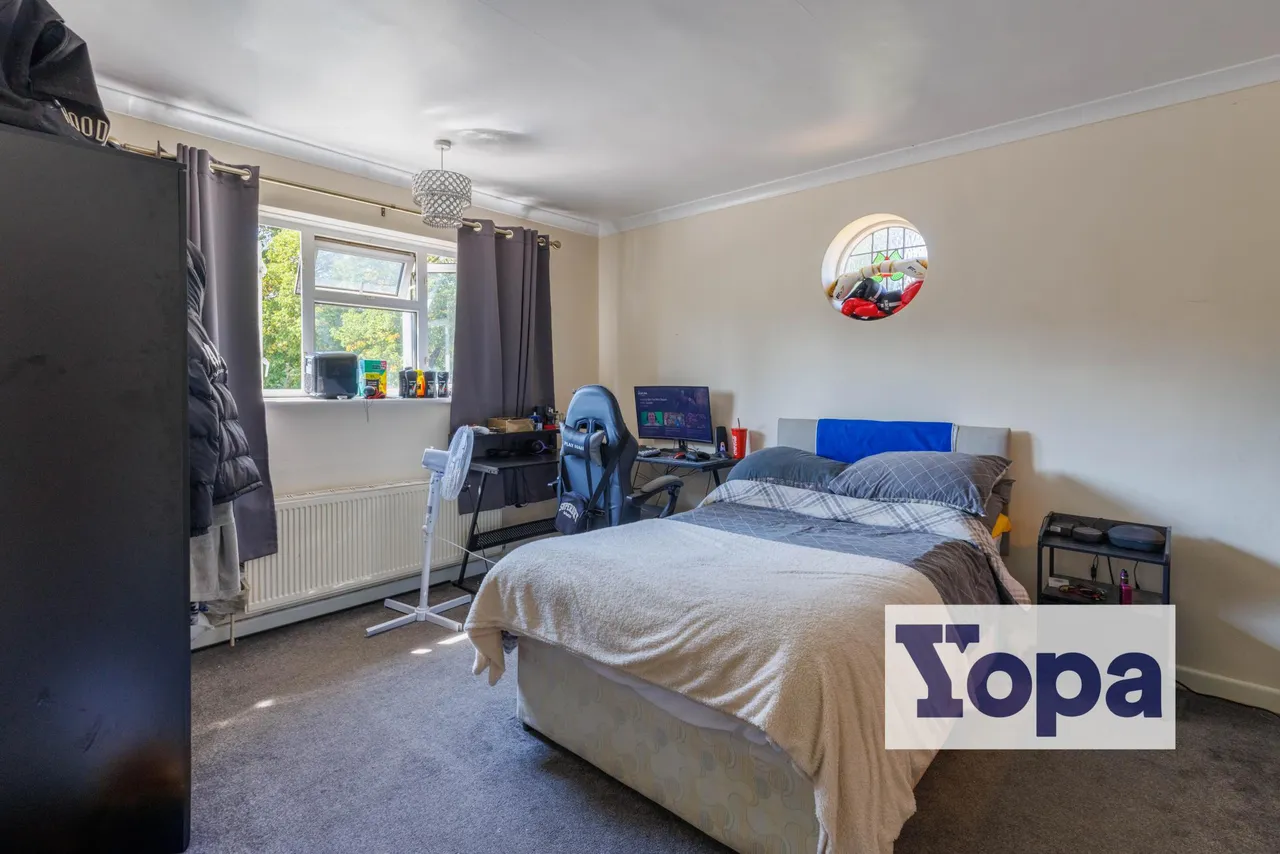 Castle Lane East, Bournemouth, BH7, photo 16