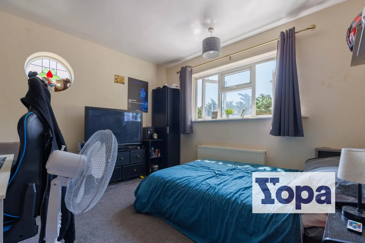 Castle Lane East, Bournemouth, BH7, photo 18