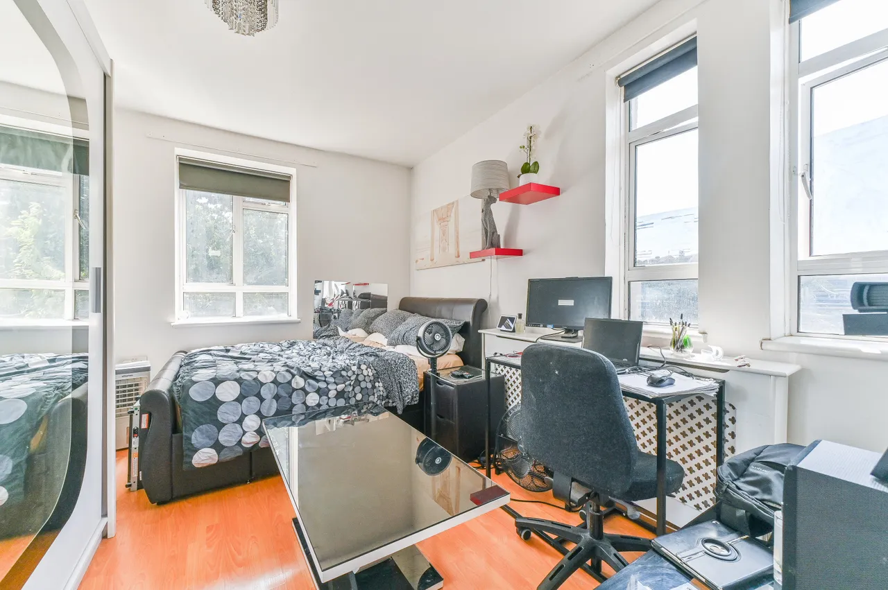 20 Bradlord House, Kingswood Estate, London, photo 5