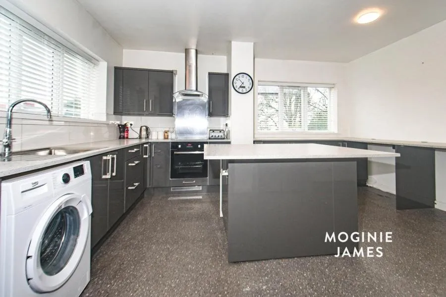 Manor Way, Heath, CF14, photo 3
