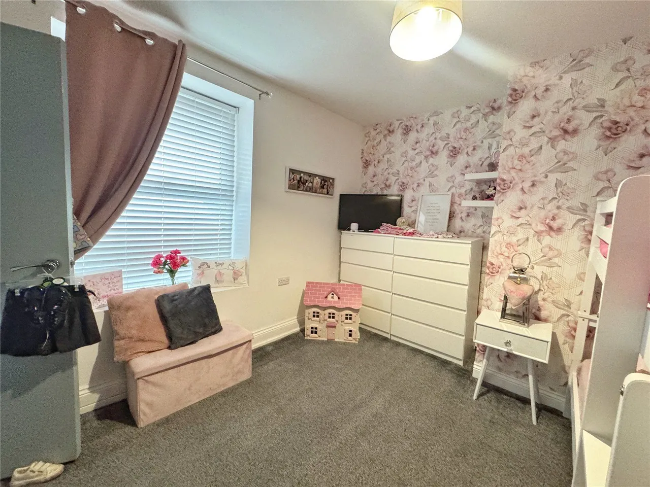 Newchurch Road, Stacksteads, OL13, photo 9