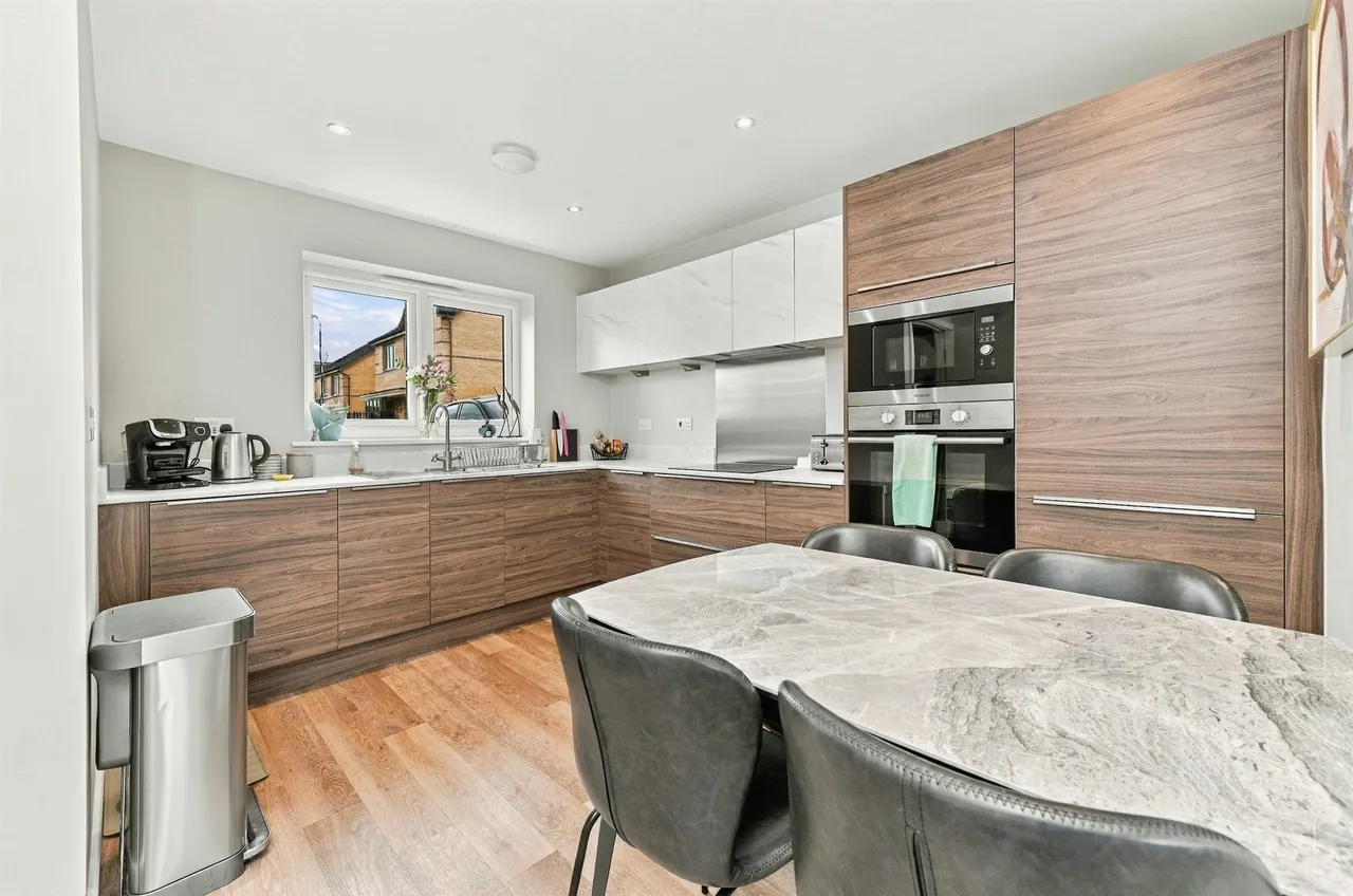 Turnstone Way, Huddersfield, HD4, photo 4